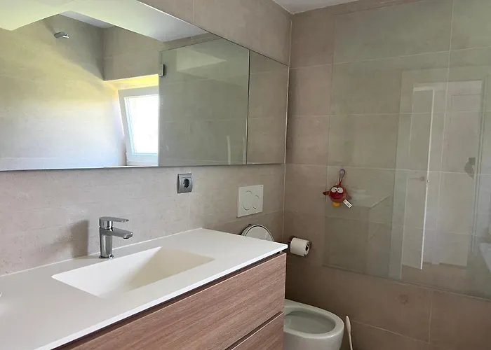 Modern 3 Bedroom Situated In Luxury Beachfront Gated Community Διαμέρισμα *
